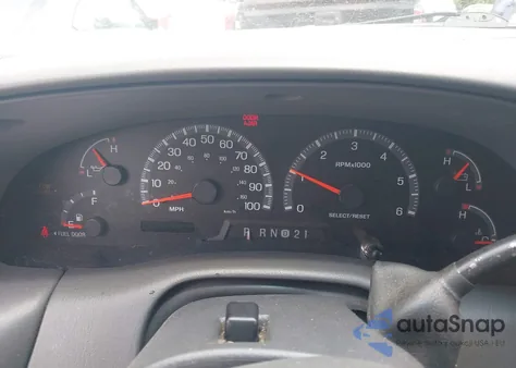 2000 Ford Expedition Xlt from USA, damaged, VIN 1FMRU1563YLC04277